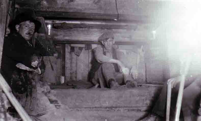 1924 Tunnel working face looking east